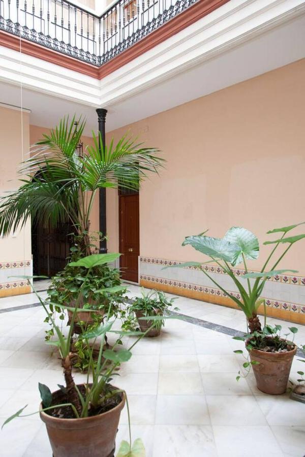 Apartamento Descalzos Севілья Екстер'єр фото